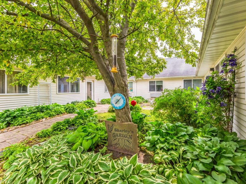 2048x1365_2201_E__LeFevre_Road__Sterling__IL_61081_WedMay2220241716369649846