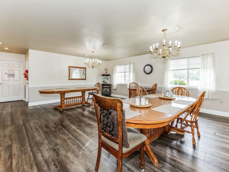 2048x1365_2201_E__LeFevre_Road__Sterling__IL_61081_WedMay2220241716369655083