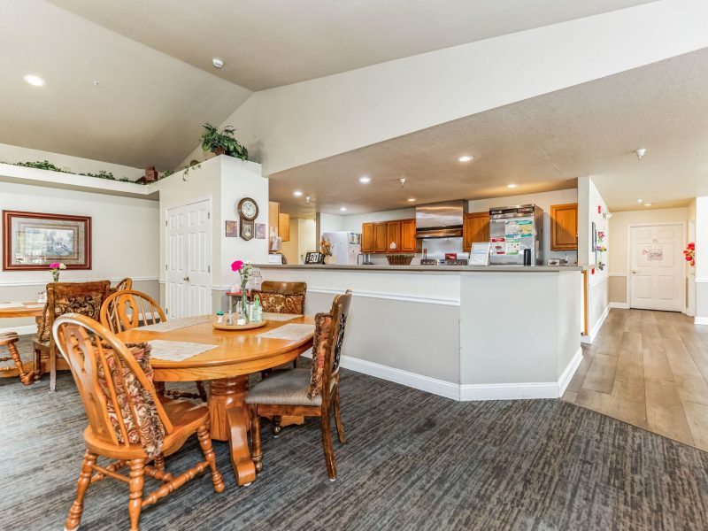 2048x1365_2201_E__LeFevre_Road__Sterling__IL_61081_WedMay2220241716369655619