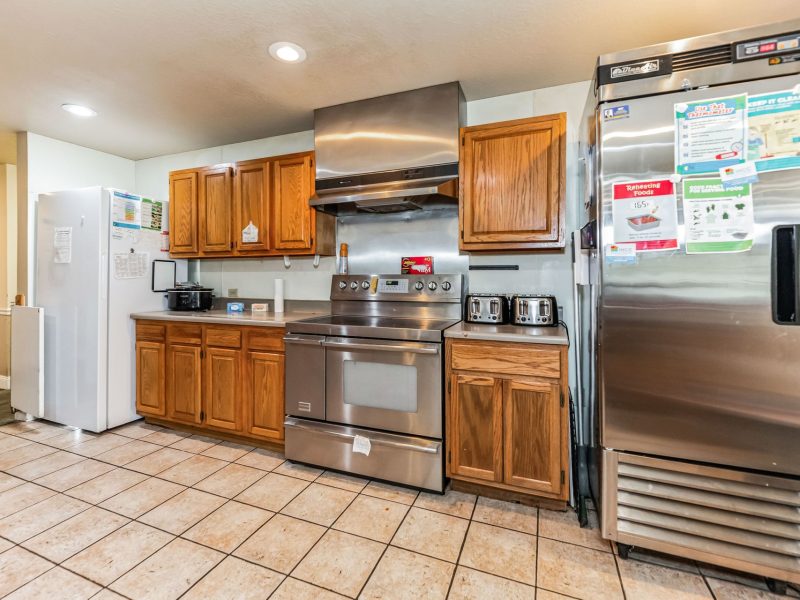 2048x1365_2201_E__LeFevre_Road__Sterling__IL_61081_WedMay2220241716369655772