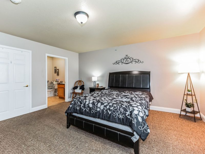 2048x1365_2201_E__LeFevre_Road__Sterling__IL_61081_WedMay2220241716369655959