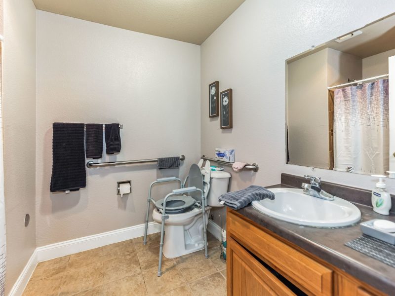 2048x1365_2201_E__LeFevre_Road__Sterling__IL_61081_WedMay2220241716369657246