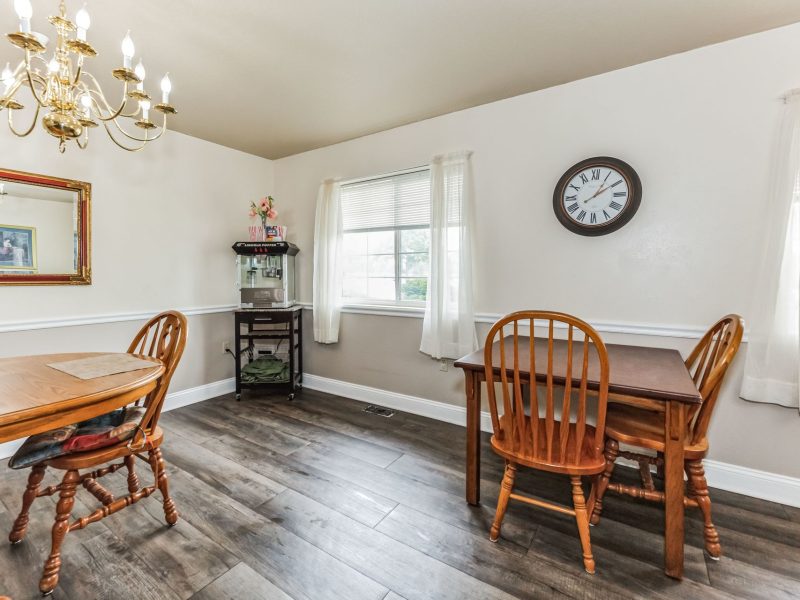 2048x1365_2201_E__LeFevre_Road__Sterling__IL_61081_WedMay2220241716369659424