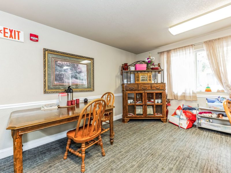 2048x1365_2201_E__LeFevre_Road__Sterling__IL_61081_WedMay2220241716369659488